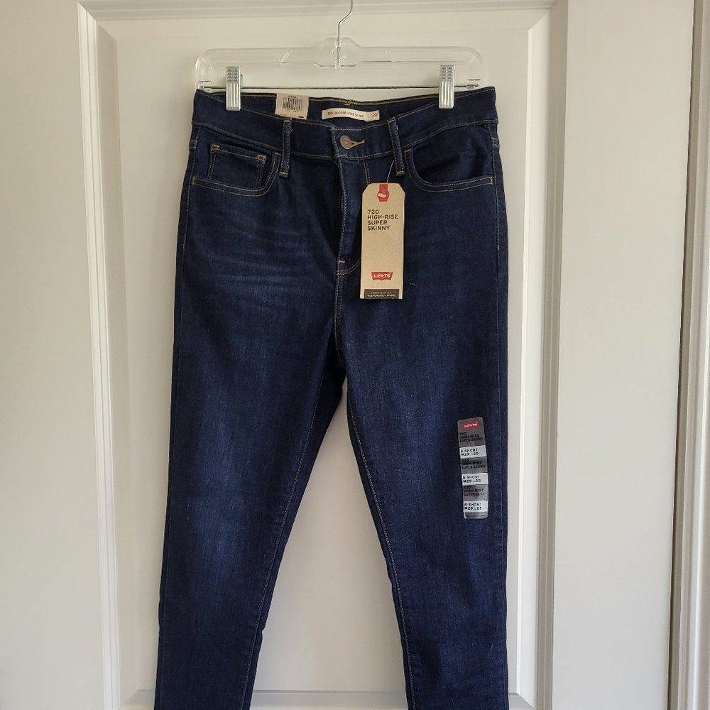 Levi's 720 High Rise Super Skinny Size 8/29 Short